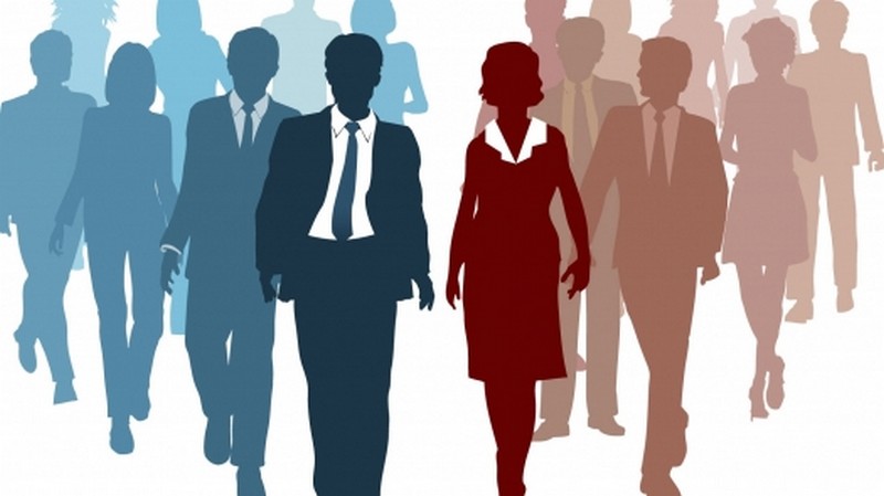 Қыз өзін қалай сиқылағанын көрмей тұр